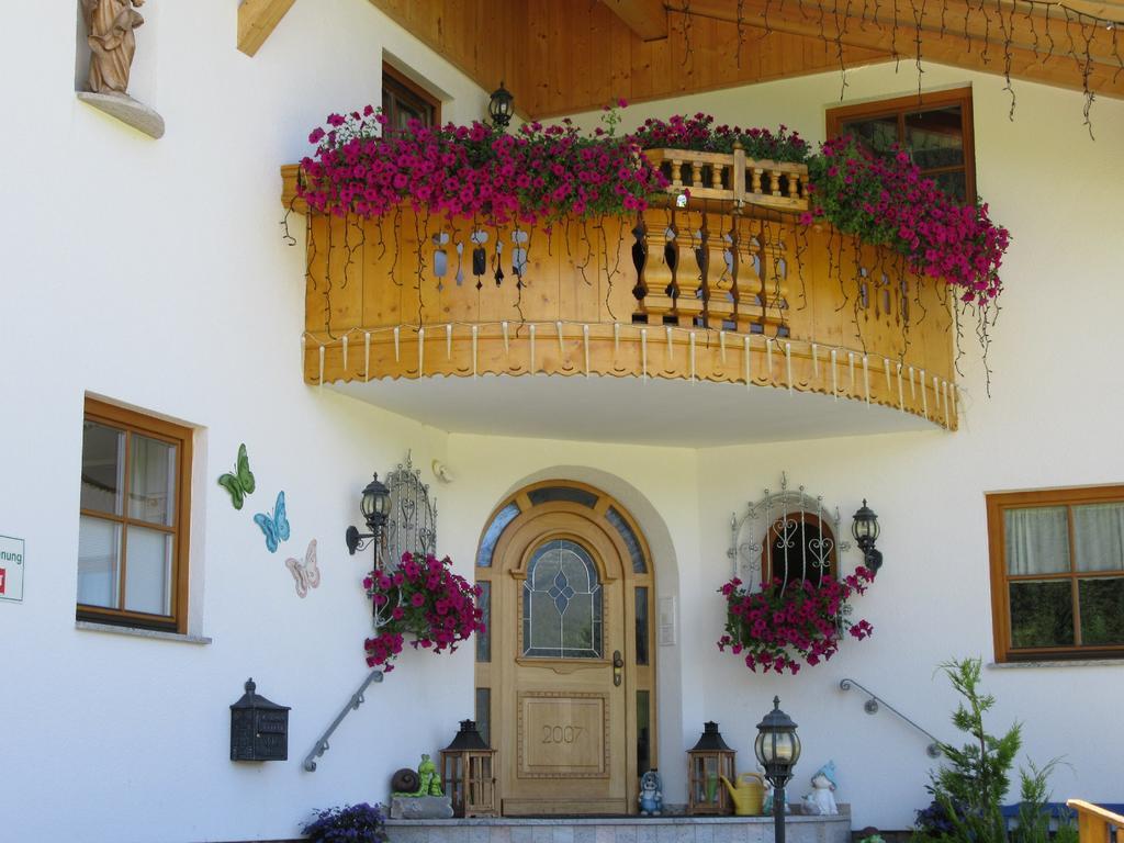 Alpen-Chalet Ehrwald Luaran gambar