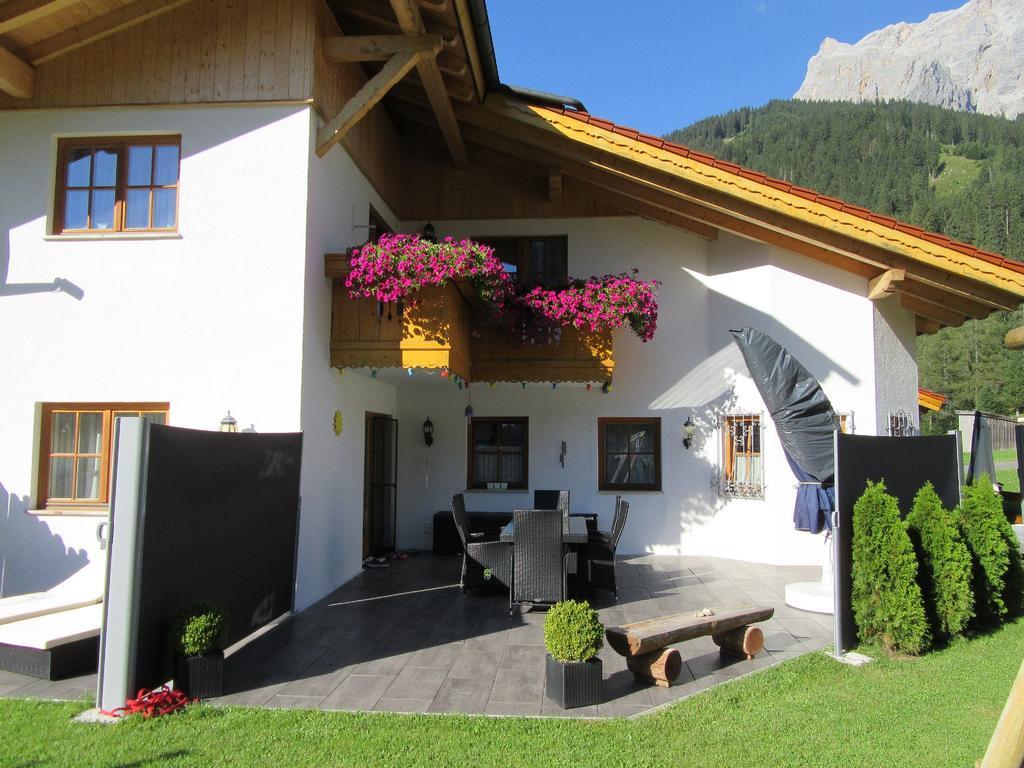 Alpen-Chalet Ehrwald Luaran gambar